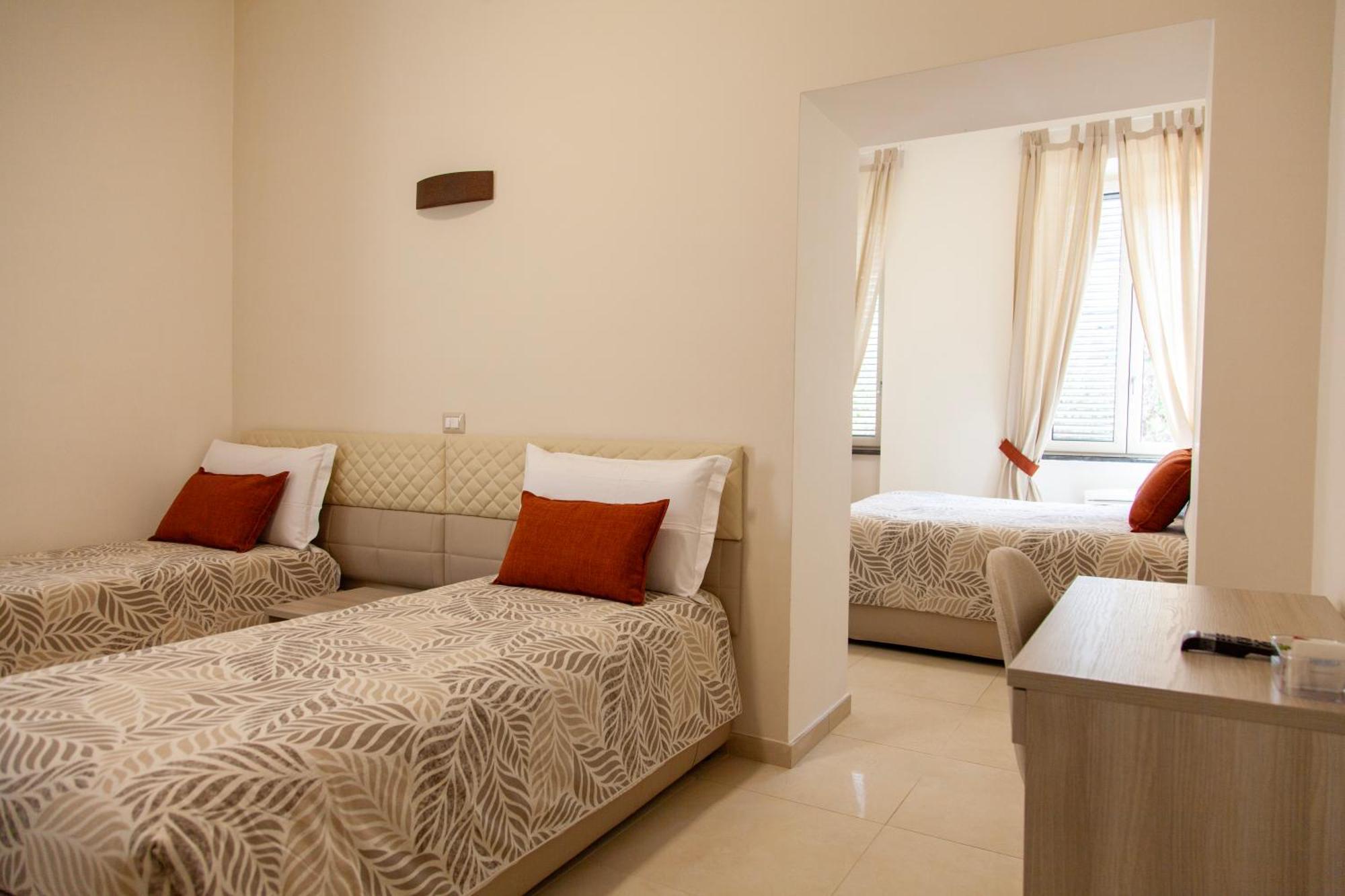 Opera 5 Hotel Наполи Екстериор снимка