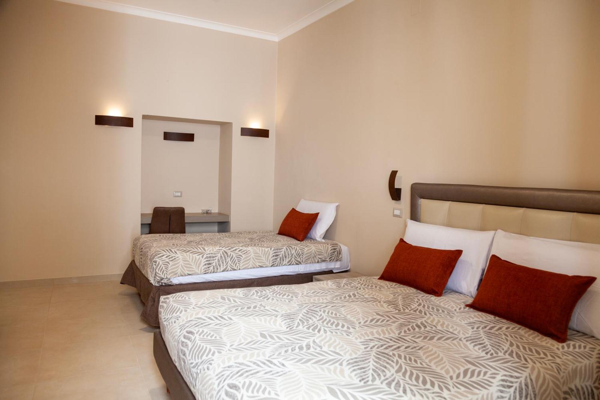Opera 5 Hotel Наполи Екстериор снимка